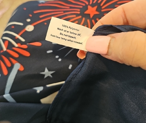 Fun Fireworks Pattern Scarf - Picture 6 of 6